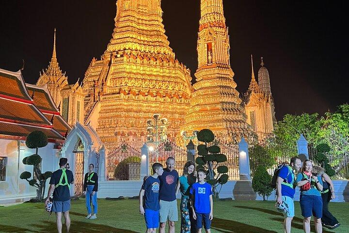 Tuk-tuk Private Tour in Bangkok by Night with Chinatown meal