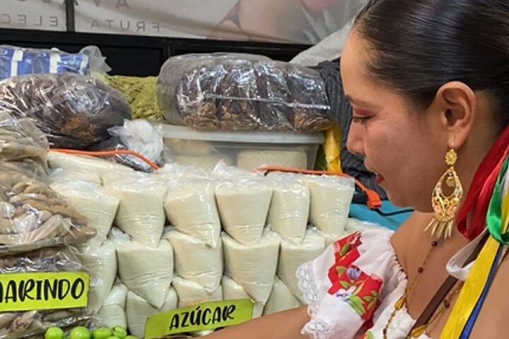 Hidden Kitchen : The Market Challenge in Guadalajara with Noemi