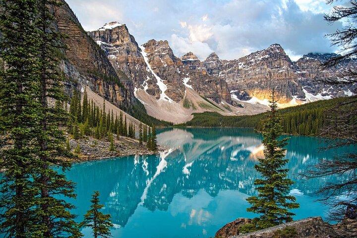 Lake Louise, Moraine Lake, Banff Tour from Calgary/Canmore/Banff