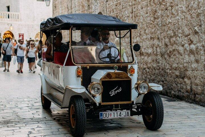 OLD CAR DUBROVNIK private sightseeing tour
