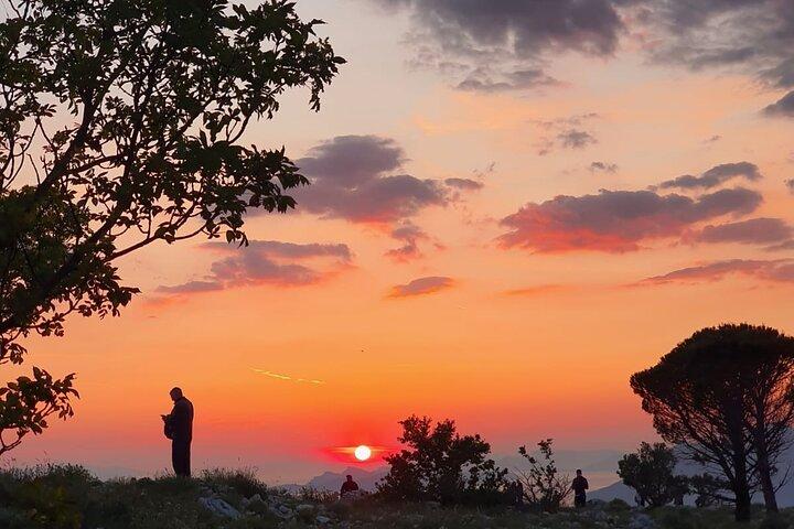 Dubrovnik Scenic Sunset Tour with a Premium Wine Experience