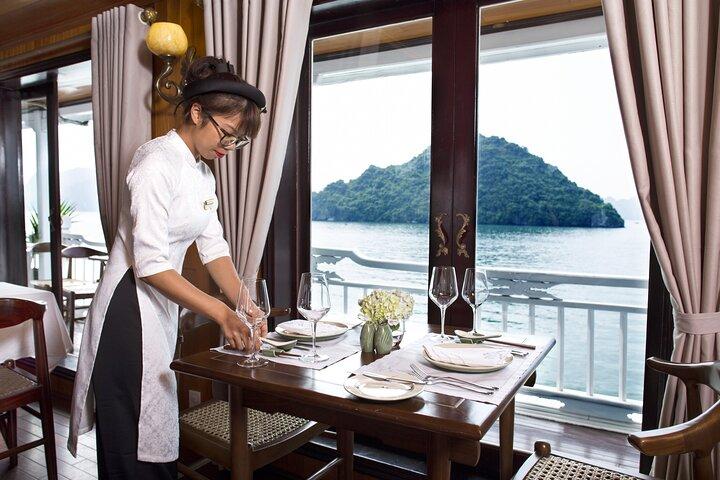 Hera Classic Cruise 2 Days 1 Night Halong Bay With BALCONY CABINS