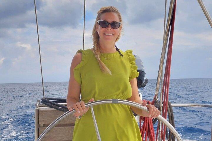 Private sailing cruise-Mykonos Southern Beach Hopping withLunch