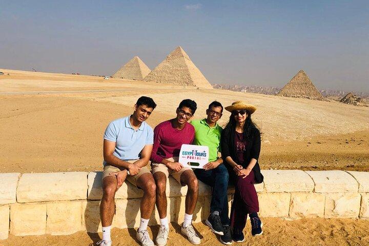 Full Day to Giza Pyramids, Sphinx, Saqqara & Dahshur.