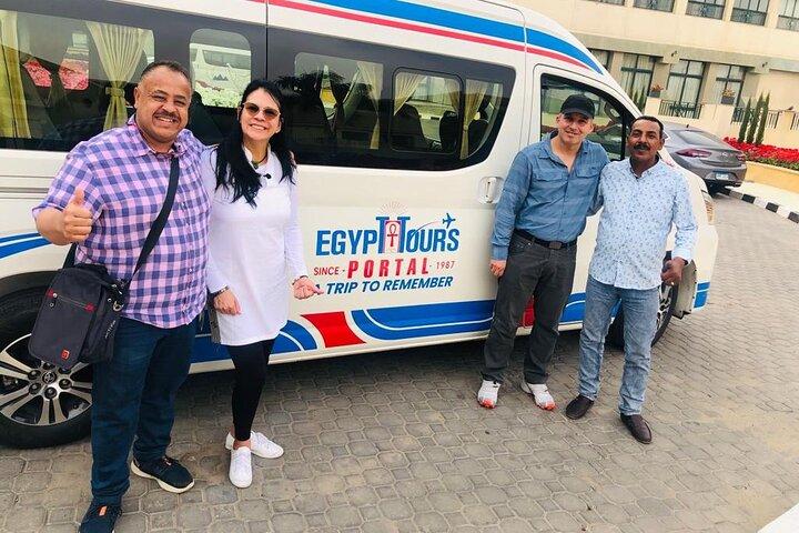 Full Day to Giza Pyramids, Sphinx, Saqqara & Dahshur.