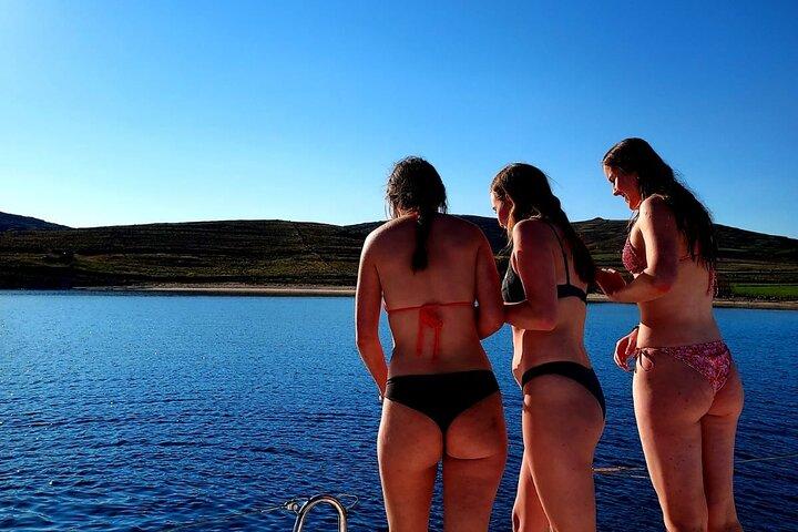 Mykonos 6hrs sailing cruise: Delos Rhenia with lunch & transfer
