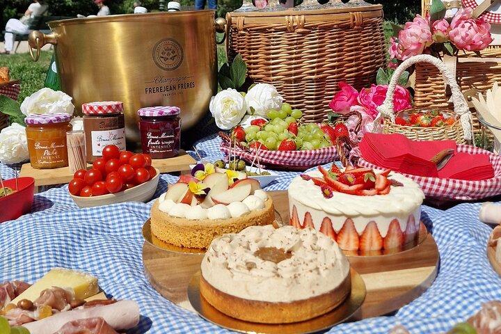 Picnic like a parisian