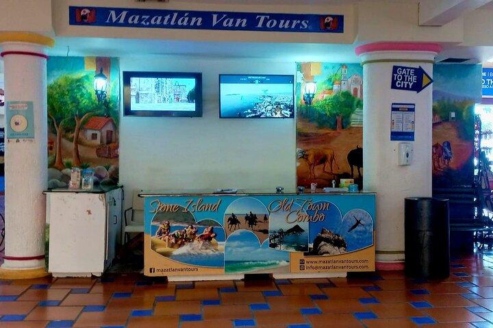 Mazatlan City Sightseeing Tour with Shopping Time and Lunch