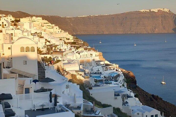 Private 6 hour guided tour in Santorini !!!