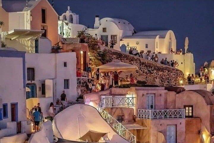 Private 6 hour guided tour in Santorini !!!