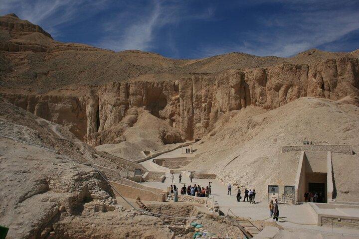 Explore Luxor in 2 days from Cairo.