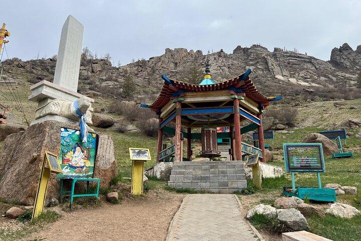 Private Jeep Tour to Chinggis Khaan Statue & Terelj N.P