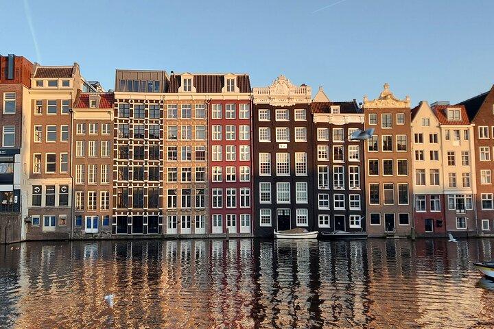Private Schiphol Layover: Amsterdam Walk & Canal Cruise