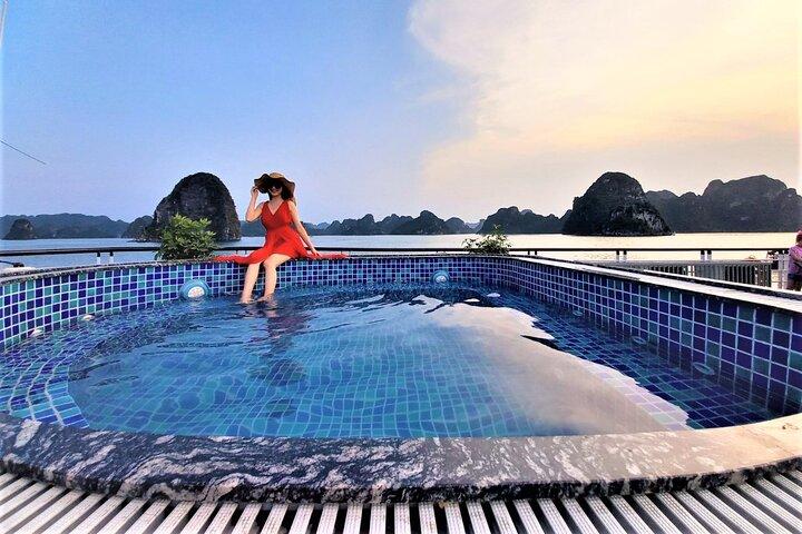 Halong Bay Full-Day Trip with Bamboo boat or Kayaking