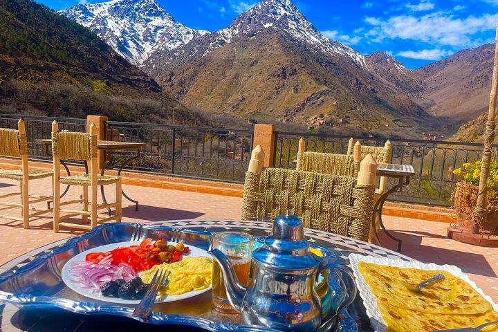 Marrakech Day Trip: Agafay Desert, Atlas Mountains and Camel Ride