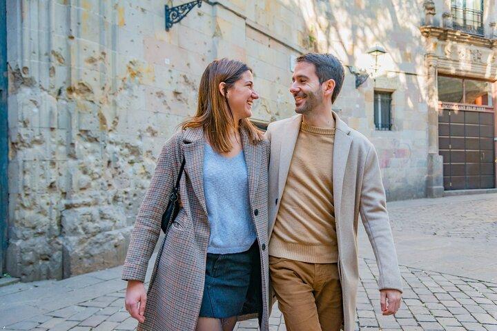 Barcelona: Professional Photoshoot at Gothic Quarter