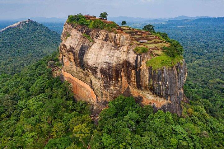 Sri Lanka 7 days Round Tour, Beaches & Safari Island Full Tour