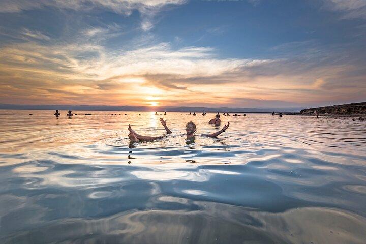 Dead Sea: Private Half-Day Tour Floating Experience from Amman
