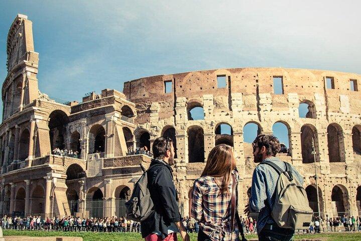 Colosseum Guided tour and Access to Roman Forum Palatine Hill