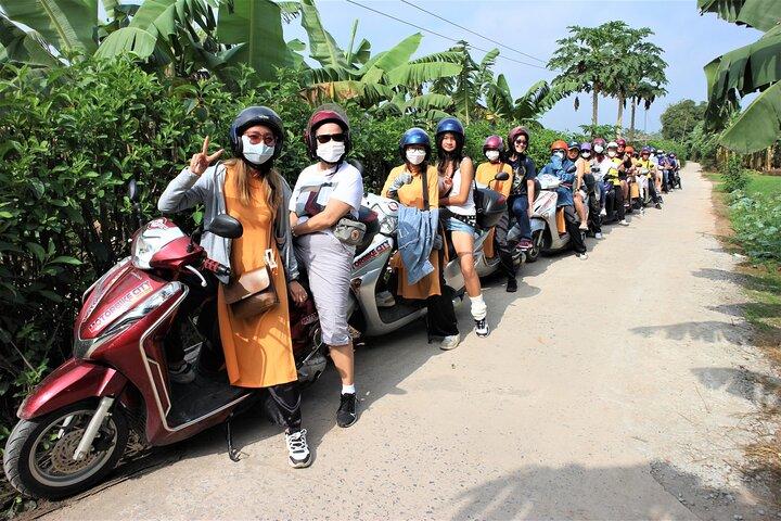 Hanoi Motorbike Tours With Female Riders Half Day