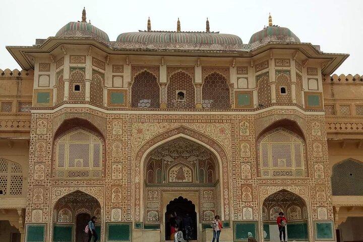 Private 6-Day Golden Triangle Tour: Delhi, Agra, Jaipur by Car