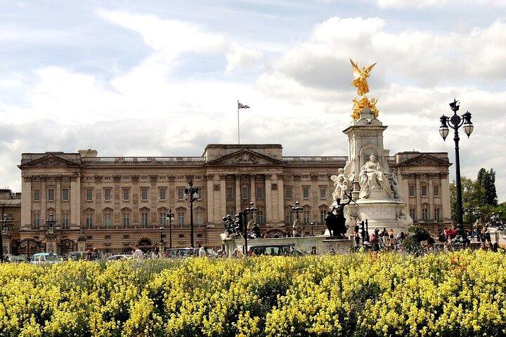 Full Day London Private Tour with Admission to Iconic Landmarks
