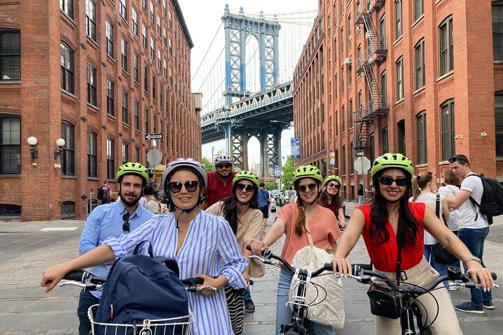 Brooklyn Bridge Waterfront Guided Bike Tour