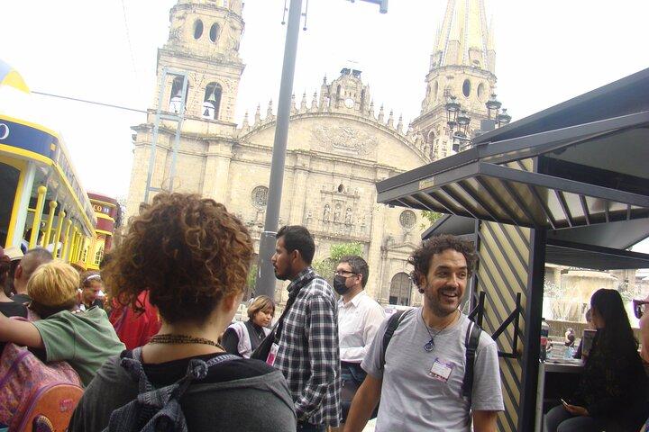 Unmissable Walking Tour with Naomi in Guadalajara