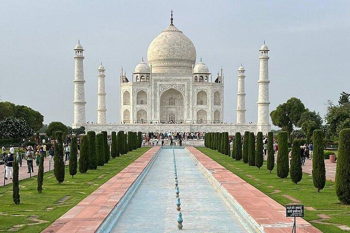 From Delhi : Taj Mahal and Agra Fort Tour by Superfast Train