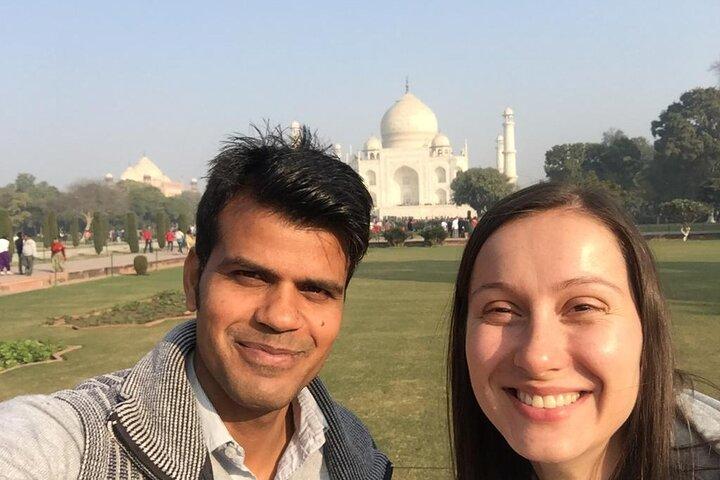 From Delhi : Taj Mahal and Agra Fort Tour by Superfast Train