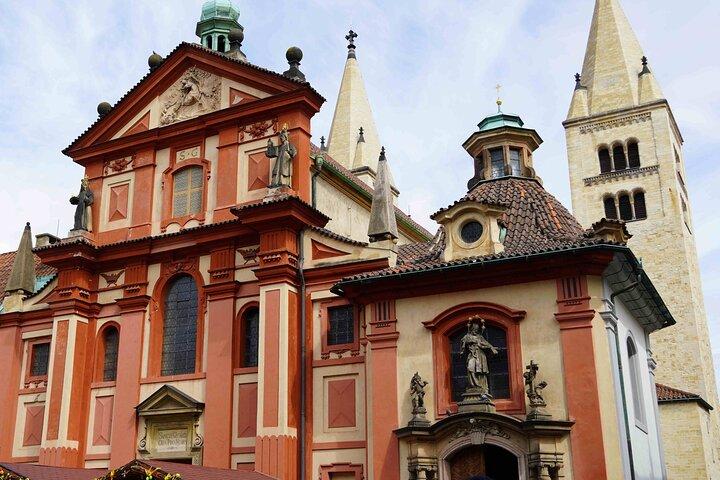 Prague Castle Walking Tour (Tip-based tour)