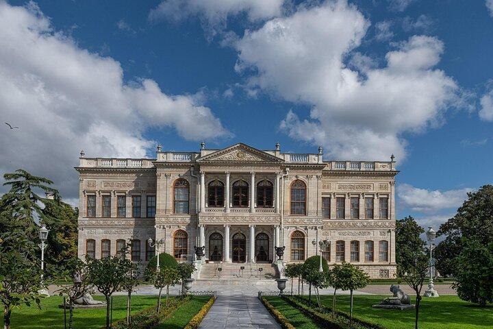 Imperial Splendor: Dolmabahce Palace & Bosphorus Yacht Cruise