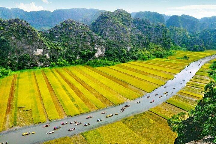 Private Ninh Binh Luxury Day Tour (Tam Coc, Mua Cave, Cycling)