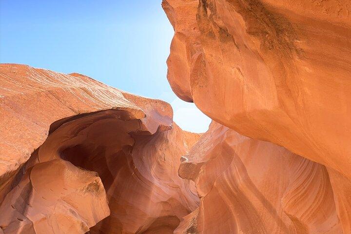 Upper Antelope Canyon Hiking Tour