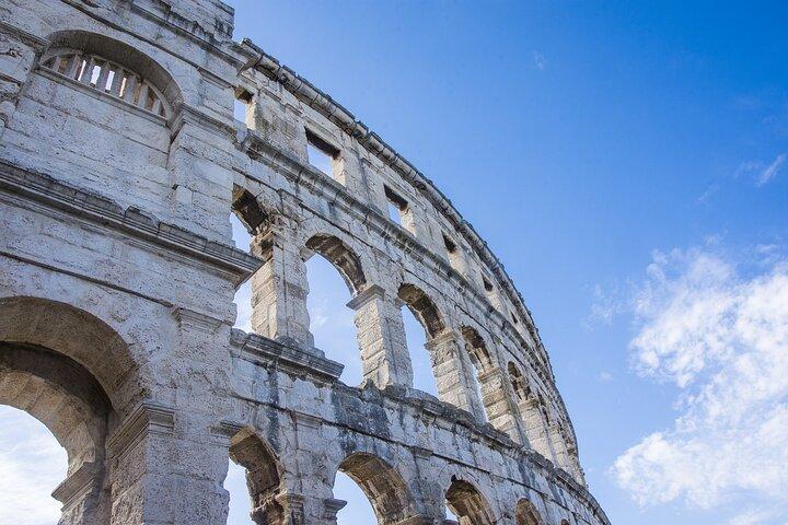 Rome: Colosseum, Forum, & Palatine Hill with Audio Guide