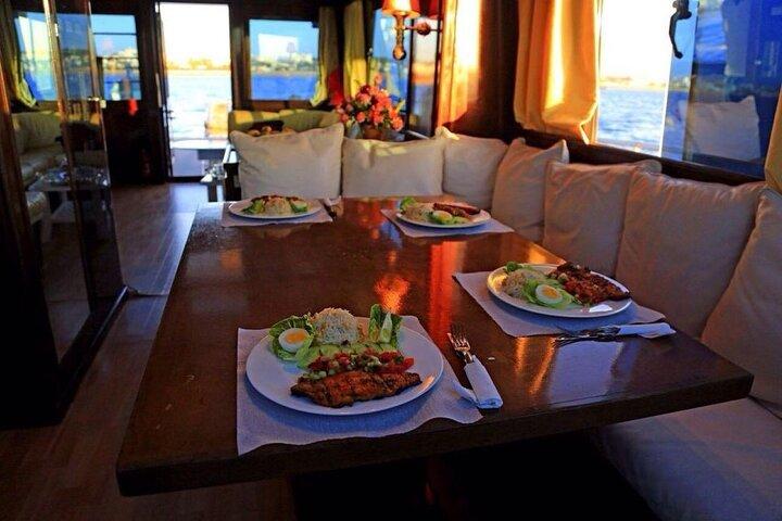 Half-Day Agadir Coastal Boat Trip with Lunch