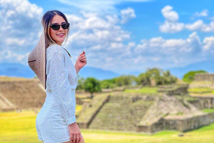 Monte Alban, Hierve el Agua, Teotitlan del Valle and Mezcal Tour