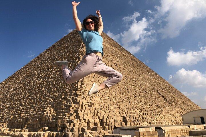 Private Giza Pyramids and Sphinx Tour with Lunch and Camel Ride