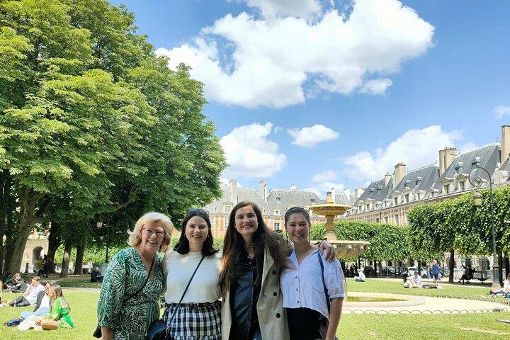 Paris Private First-Timers Tour: Iconic Landmarks & Crêpes