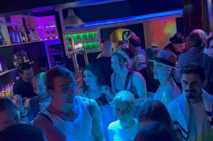 Lisbon PubCrawl - Unlimited Drinks, shots and V.I.P club entry