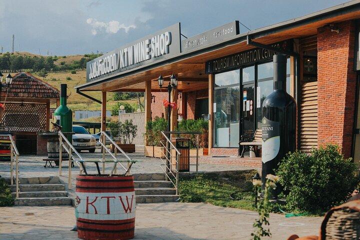 Kakheti Wine Private Tour from Tbilisi with Sighnaghi & Bodbe