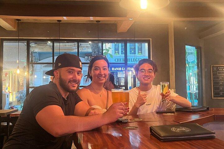 Hanoi Local Fresh Beer and Culinary Tour with Train Street Visit
