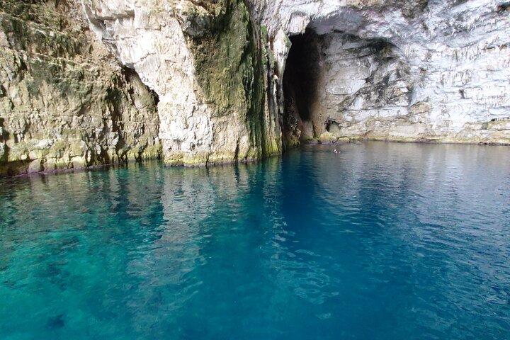 Private Full Day Boat Expedition to Grama Bay