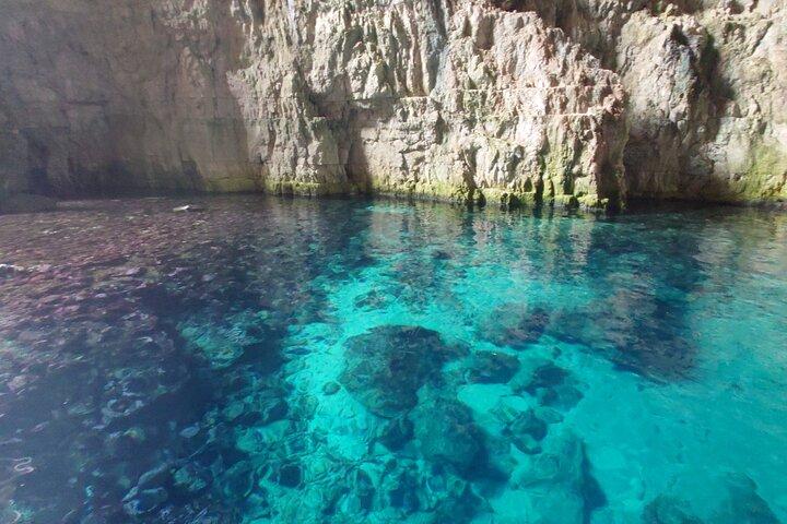 Private Full Day Boat Expedition to Grama Bay