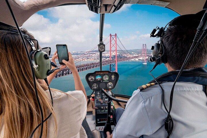 360º Lisbon Small Group: Helicopter Flight, Boat Trip and Walking