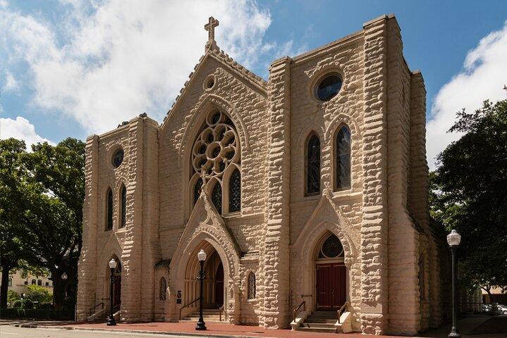 Fort Worth Self-Guided City Walking Tour & Scavenger Hunt