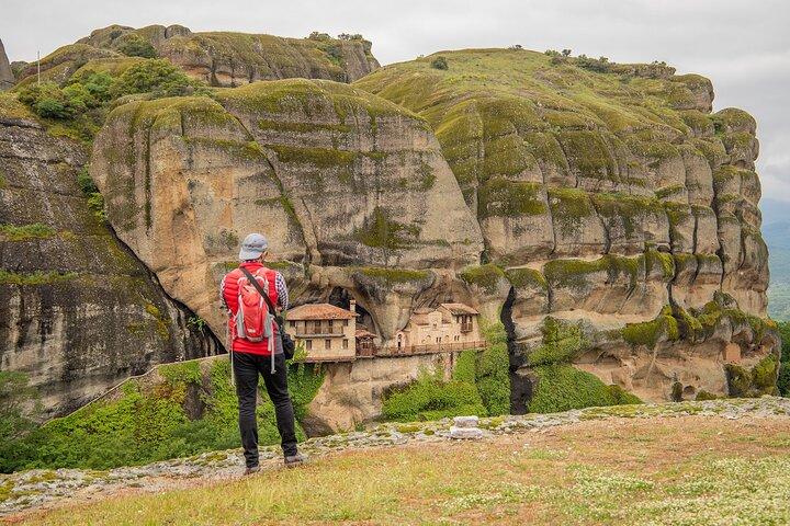 Meteora & Delphi 3 Days Semi Private Tour