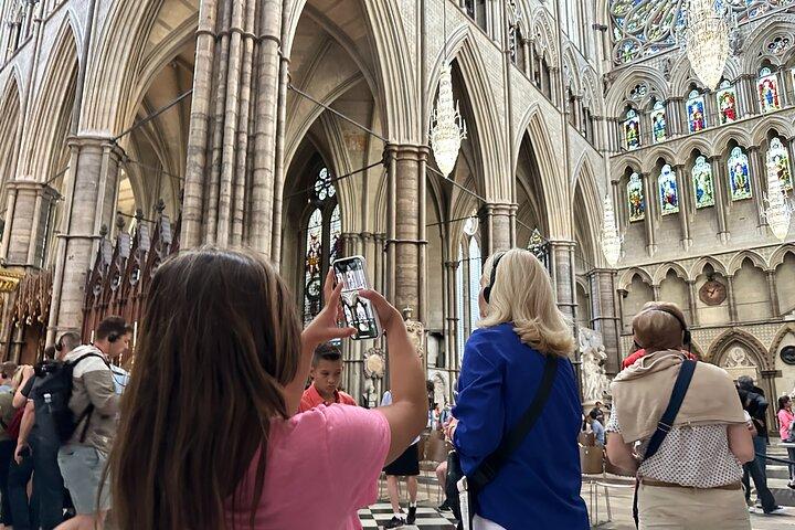 Skip-the-line London Westminster Abbey and City of Westminster Kid-Friendly Tour