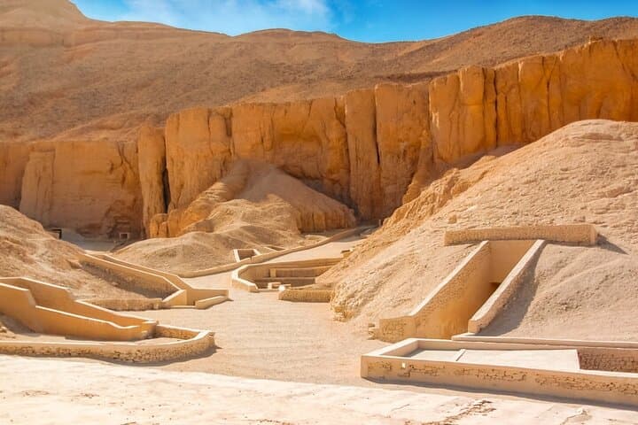 Luxor: Guided Full-Day Tour with a 45-Minute Balloon Adventure