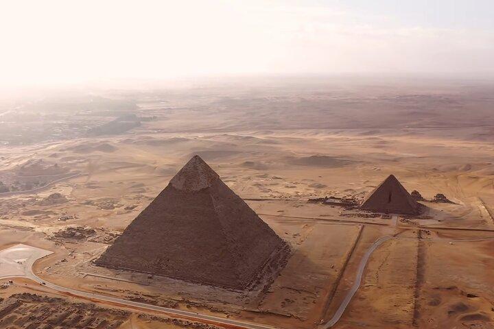 Full-Day Private Tour in Pyramids, Sphinx and Egyptian Museum
